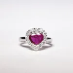 Anello Cuore In Oro Bianco 18 Kt Con Rubino e Diamanti